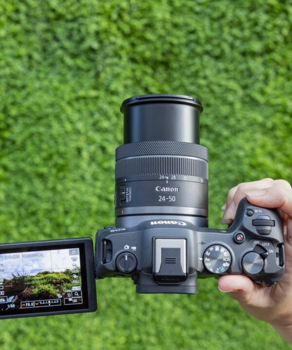 Canon EOS R8 + RF 24-50mm F4.5-6.3 IS STM Kit Systemkamera (RF 24-50mm F4.5-6.3 IS STM, 24,2 MP, Bluetooth, WLAN, verfügbar ab 17.04.23), DSLM-Kamera, DSLM - Image 13