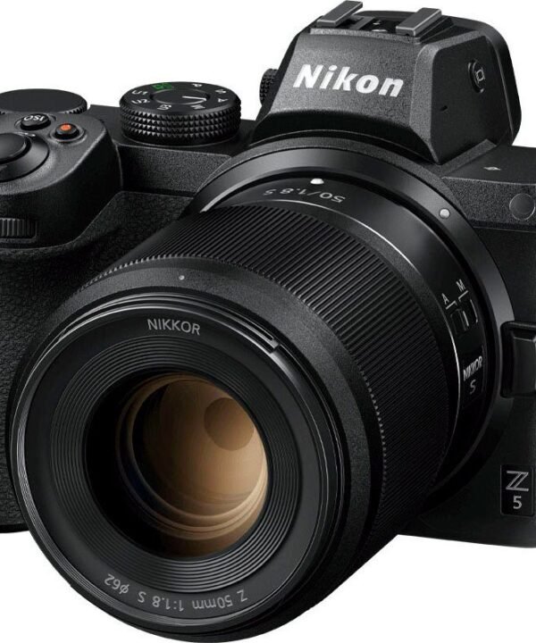 Nikon Z 5 KIT Z 24-200 mm 1:4.0-6.3 VR Systemkamera (24-200 mm 1:4.0-6.3 VR, 24,3 MP, Bluetooth, WLAN (WiFi), DSLM-Kamera, DSLM - Image 10
