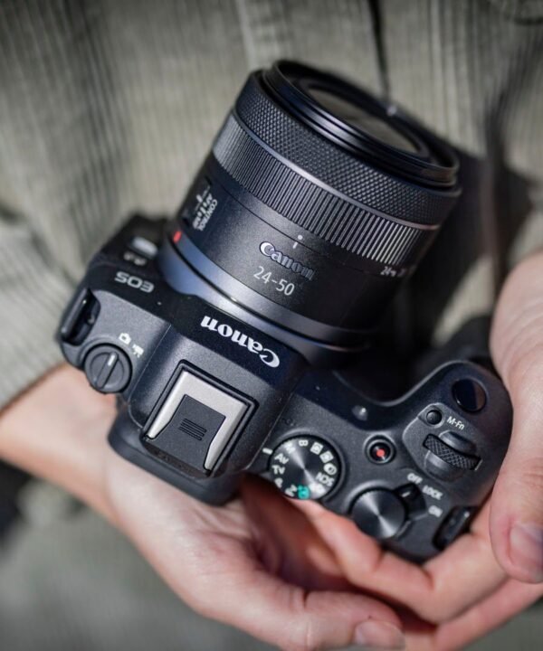 Canon EOS R8 + RF 24-50mm F4.5-6.3 IS STM Kit Systemkamera (RF 24-50mm F4.5-6.3 IS STM, 24,2 MP, Bluetooth, WLAN, verfügbar ab 17.04.23), DSLM-Kamera, DSLM - Image 14