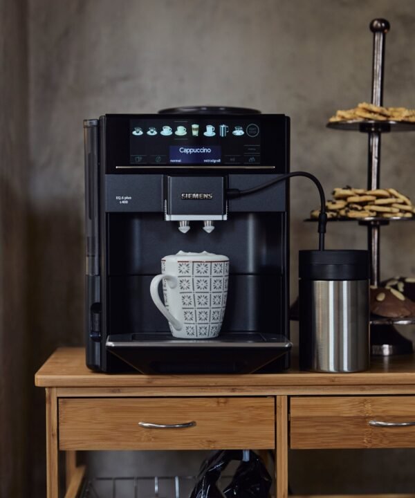 SIEMENS Kaffeevollautomat EQ6 plus s400 TE654509DE, Doppeltassenfunktion, Keramikmahlwerk, viele Kaffeespezialitäten, automatische Dampfreinigung, saphirschwarz - Image 12