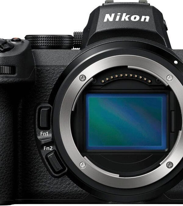 Nikon Z 5 KIT Z 24-200 mm 1:4.0-6.3 VR Systemkamera (24-200 mm 1:4.0-6.3 VR, 24,3 MP, Bluetooth, WLAN (WiFi), DSLM-Kamera, DSLM - Image 4